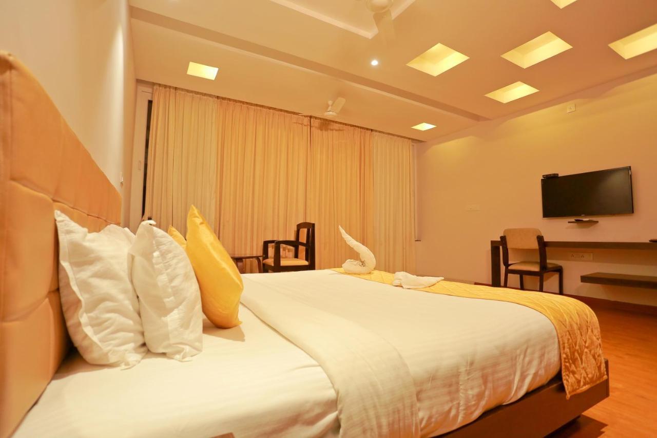Grand Signature Hotel & Spa Yercaud Bagian luar foto